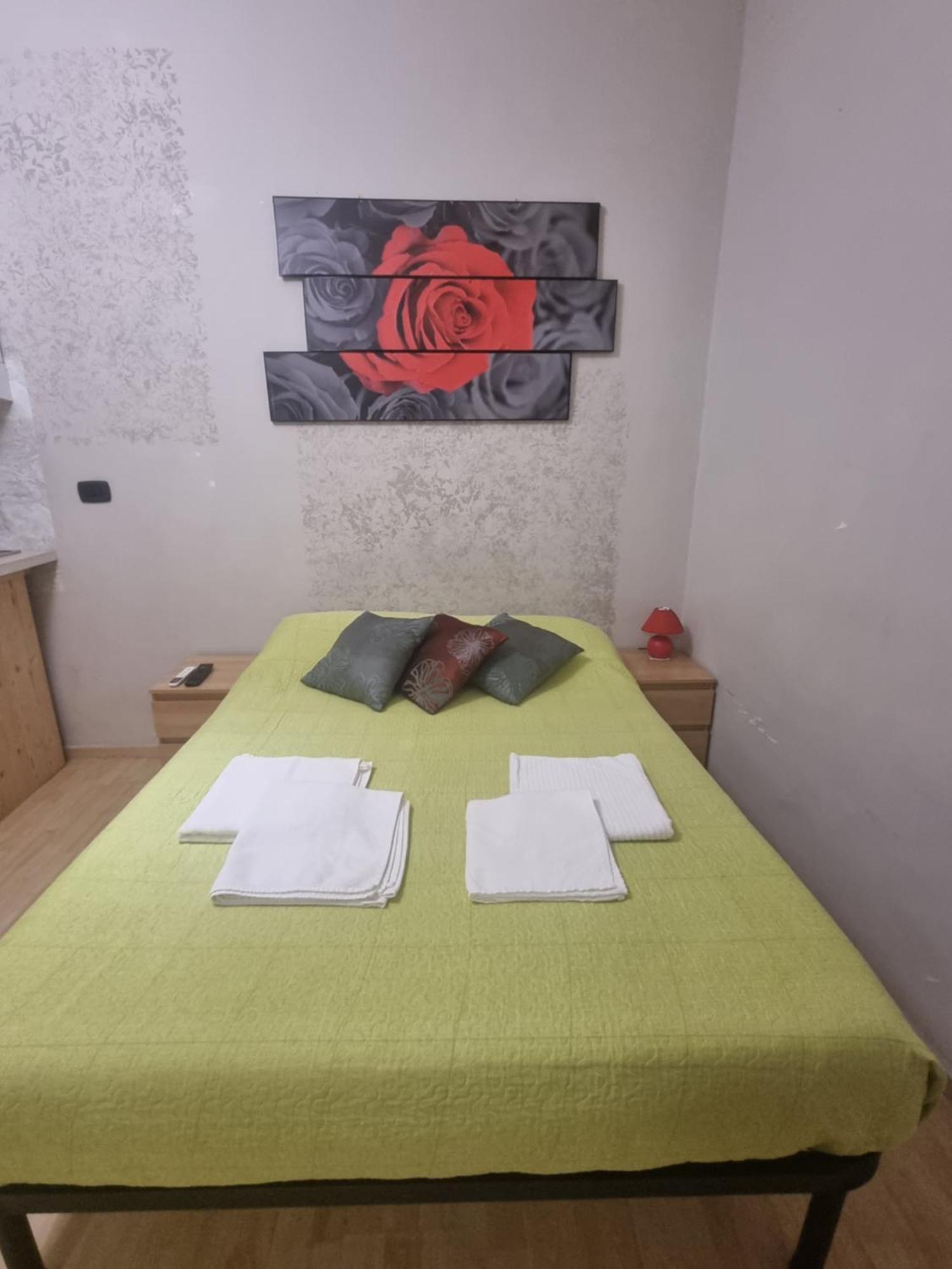 Red Rose Roma Exterior foto